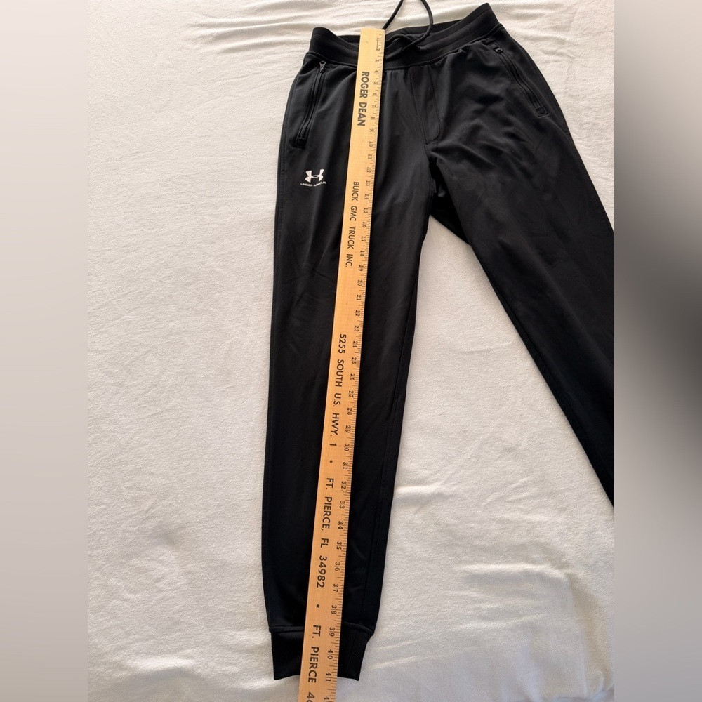 Under Armour Men’s Black Jogger Sweatpants Loose Fit Size M Zip Pockets - Picture 5 of 9